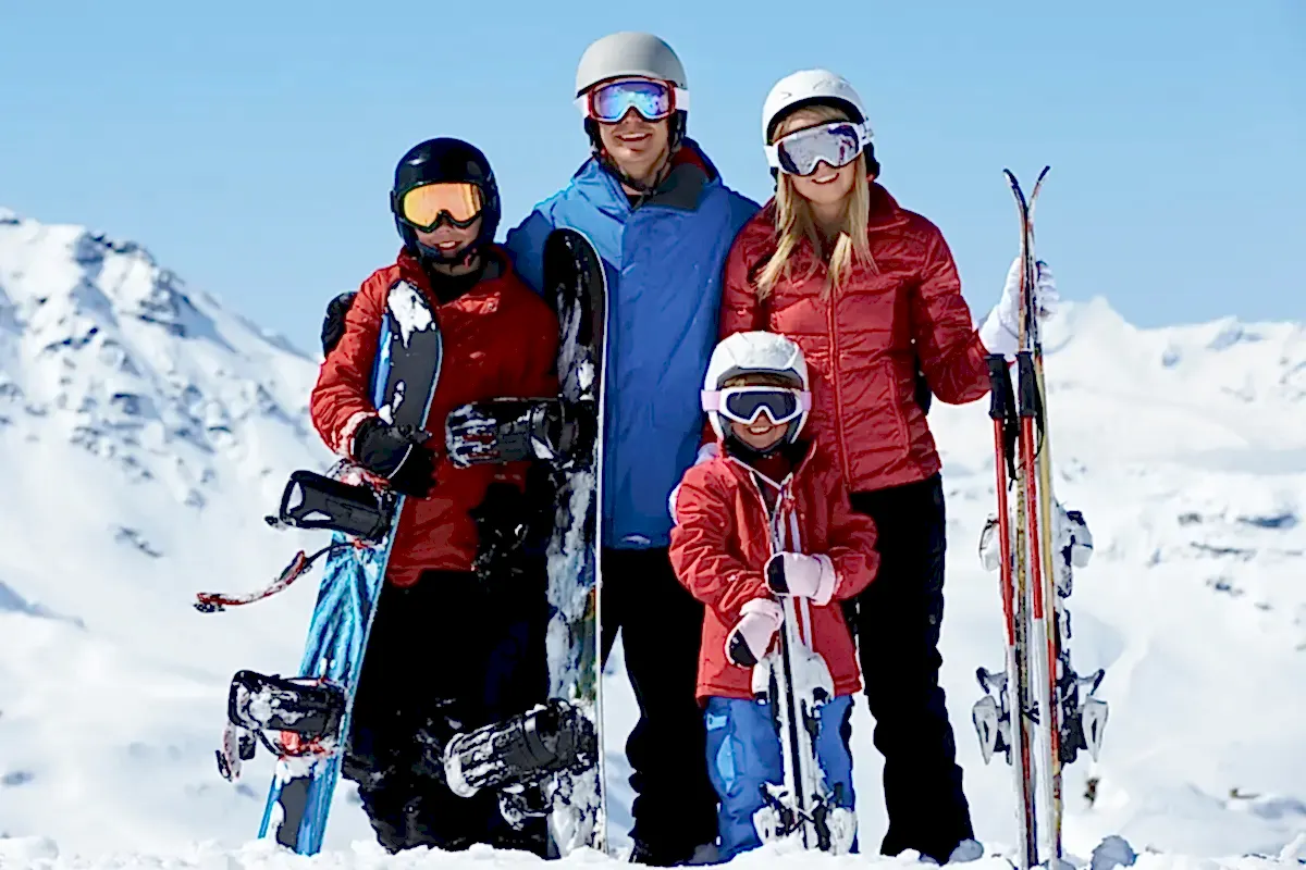 Kayak Tatili Rehberi Türkiye’de Kışın Zirveye Yolculuk